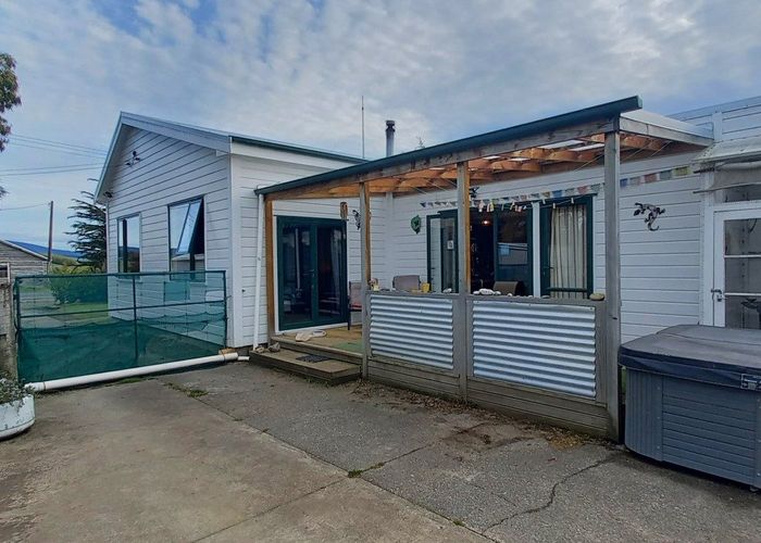 at 2154 Ohai Clifden Highway, Eastern Bush, Otautau