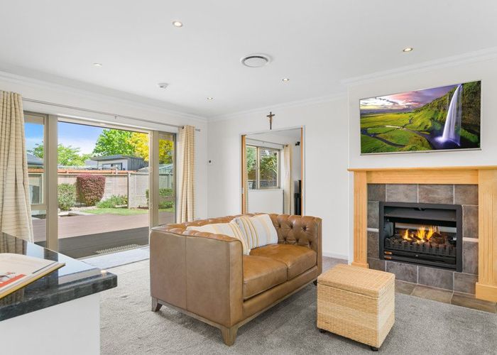  at 40 Woodhurst Drive, Casebrook, Christchurch