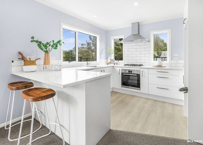  at 20 Stokes Crescent, Maeroa, Hamilton
