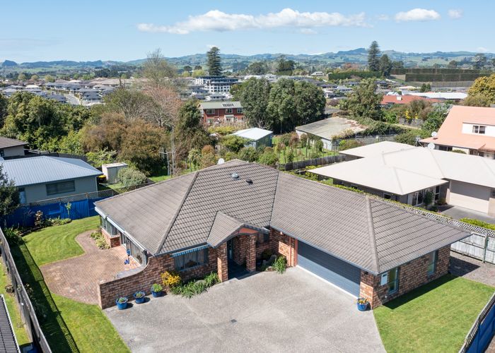  at 5 Hampstead Court, Pyes Pa, Tauranga