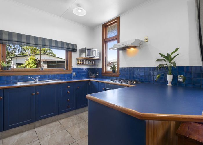  at 27 Thomson Street, West End, Palmerston North