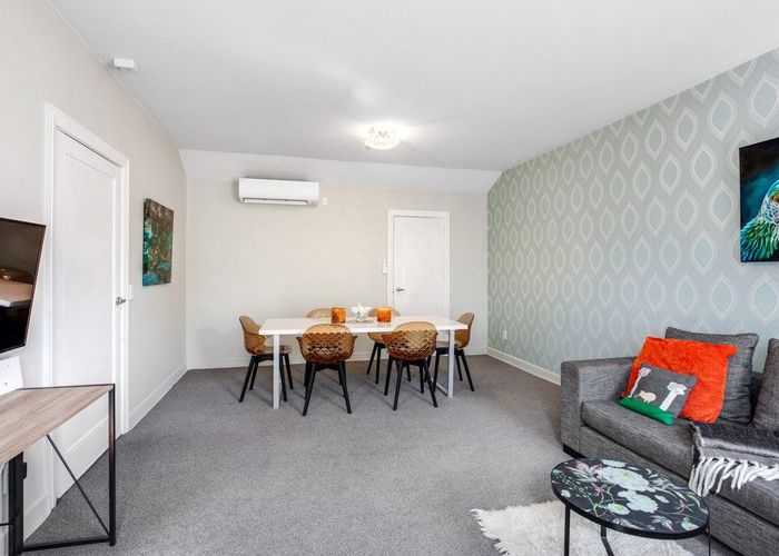  at 4/46 Fendalton Road, Fendalton, Christchurch