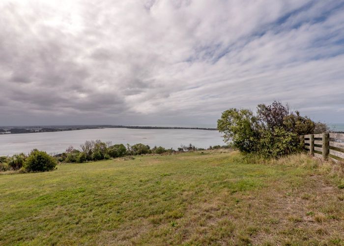  at 27 and 27A Glendevere Terrace, Redcliffs, Christchurch City, Canterbury