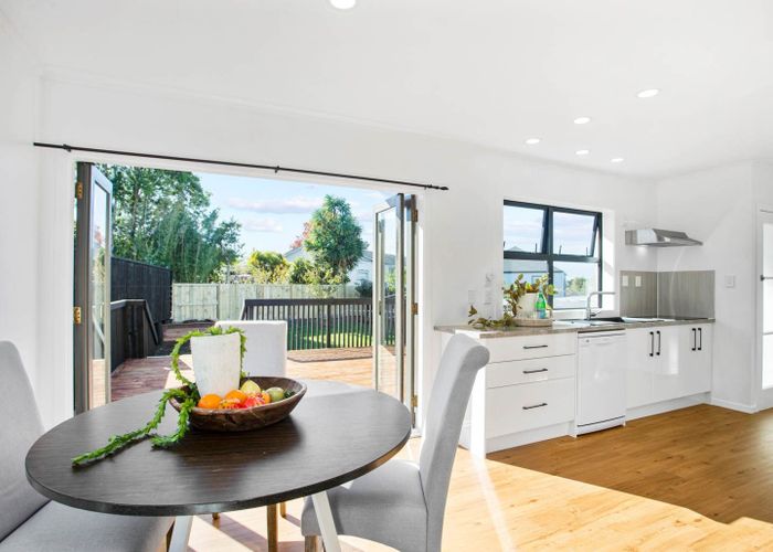  at 5 Boys Place, Pakuranga Heights, Auckland