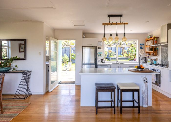  at 4 Mitchell Road, Surfdale, Waiheke Island, Auckland