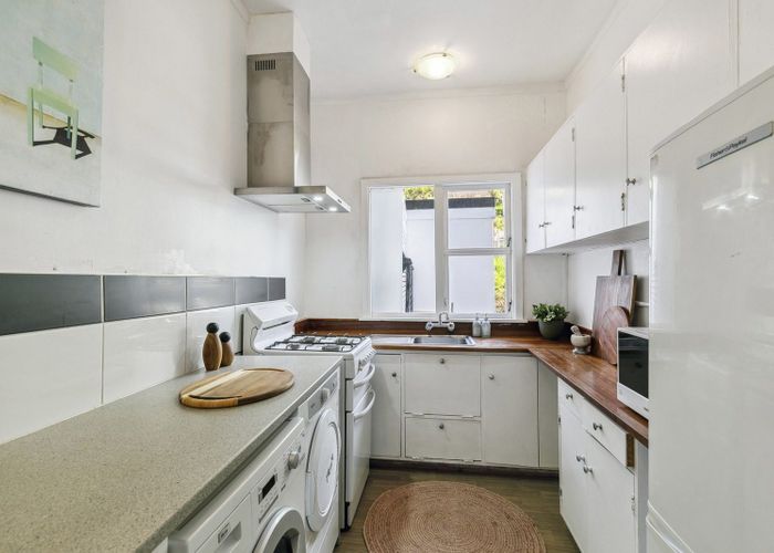  at 281B Queens Drive, Lyall Bay, Wellington, Wellington