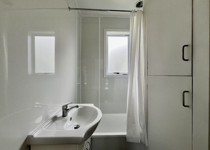  at 2/59 Pah Road, Cockle Bay, Manukau City, Auckland