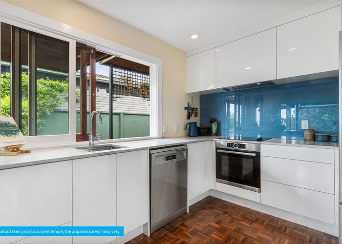  at 2/36 Beulah Avenue, Rothesay Bay, Auckland