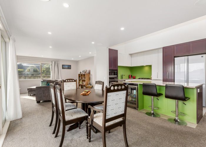  at 60 Cedarwood Street, Woodridge, Wellington