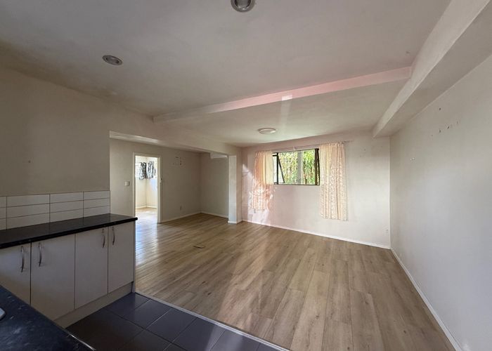  at 1/92a forrest hill road, Forrest Hill, North Shore City, Auckland