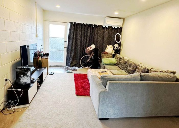  at 4/11 Tawera Road, Greenlane, Auckland City, Auckland