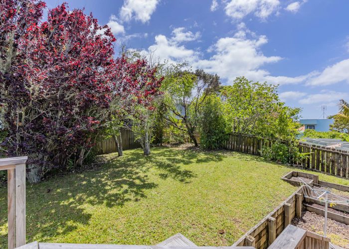  at 323 Beach Road, Campbells Bay, Auckland