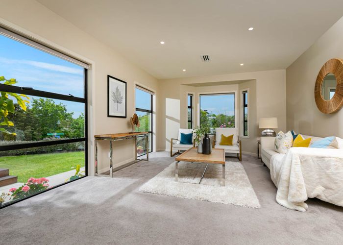  at 19 Pounamu Avenue, Greenhithe, Auckland