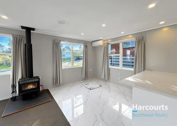  at 50 Rehia Road, Massey, Waitakere City, Auckland