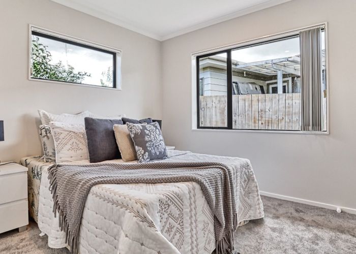  at 2 Hamblyn Place, Ranui, Waitakere City, Auckland