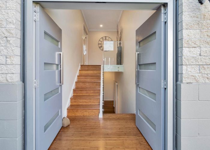  at 8 Coromandel Crescent, Mairangi Bay, North Shore City, Auckland