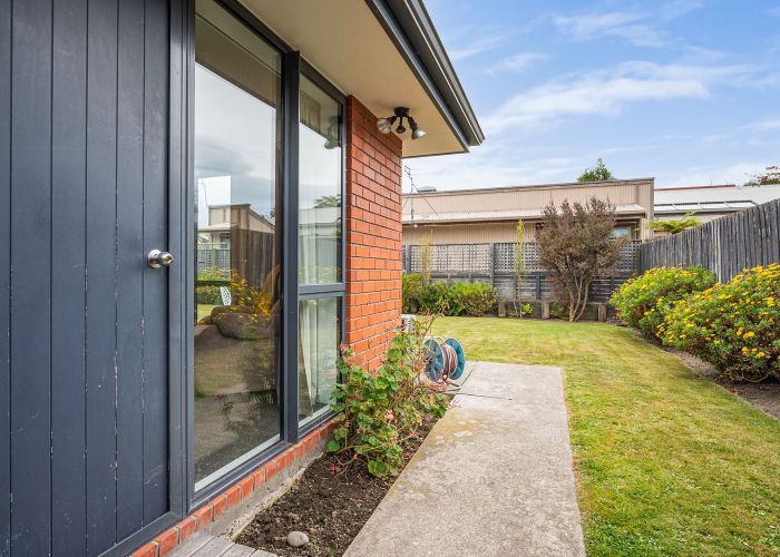  at 22 Clinton Lane, Woolston, Christchurch