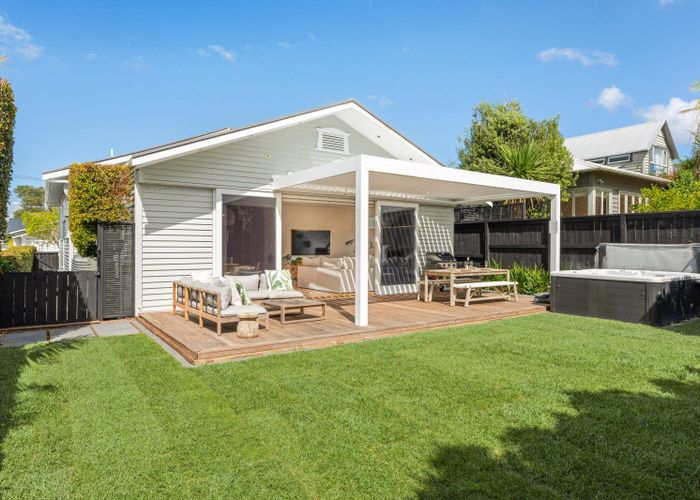  at 28 Warwick Avenue, Westmere, Auckland