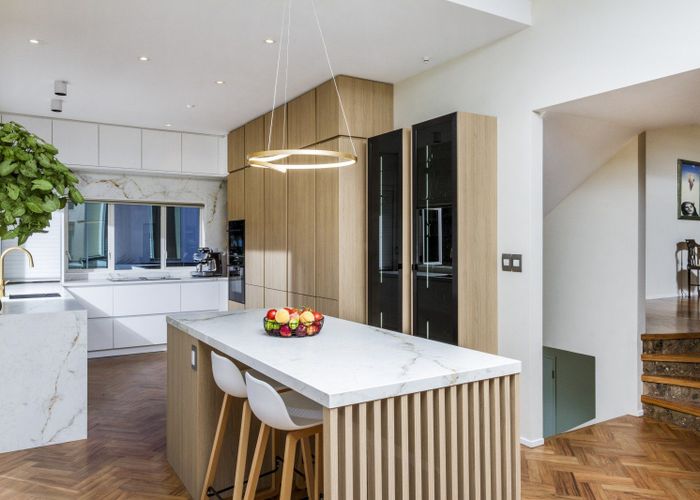  at 9a The Esplanade, Castor Bay, North Shore City, Auckland