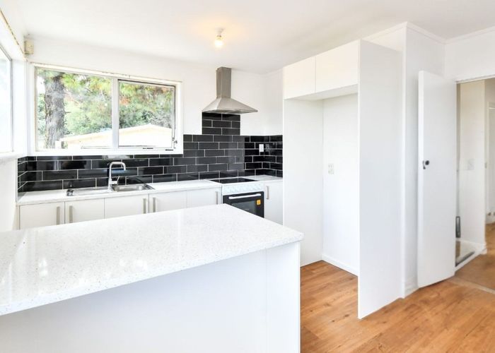  at 33 Killington Crescent, Mangere, Manukau City, Auckland
