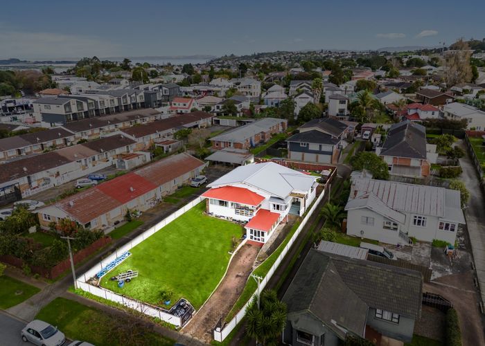  at 12 Inkerman Street, Onehunga, Auckland