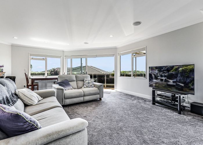  at 21 Highgrove Drive, Grandview Heights, Hamilton