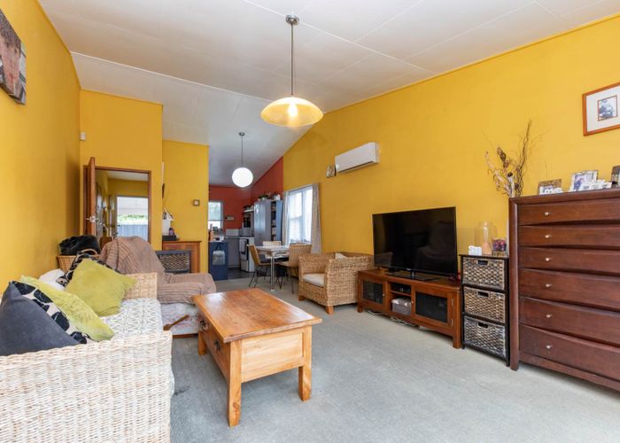  at 4/8 Waipuna Road, Mount Wellington, Auckland