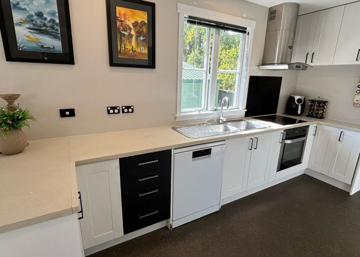  at 18 Young Grove, Stokes Valley, Lower Hutt