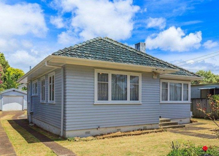  at 36 Haverstock Road, Sandringham, Auckland