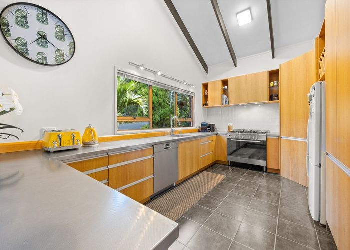  at 21 Opanuku Road, Henderson Valley, Waitakere City, Auckland