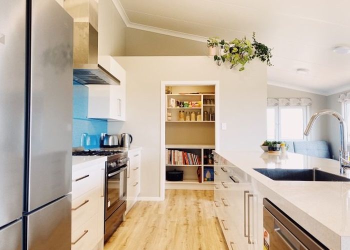  at 18 Monaco Grove, Fitzherbert, Palmerston North, Manawatu / Whanganui