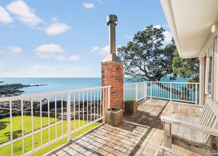  at 1/259 Hurstmere Road, Takapuna, Auckland