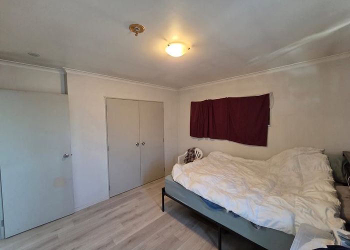  at 2/104 Point England road, Point England, Auckland City, Auckland