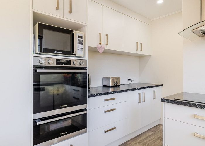  at 14 Dewe Avenue, Feilding, Feilding