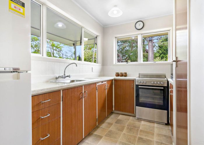  at 1/70 Kaurilands Road, Titirangi, Auckland