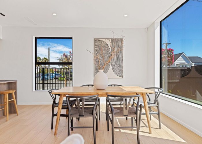  at 33 Clare Road, Merivale, Christchurch City, Canterbury