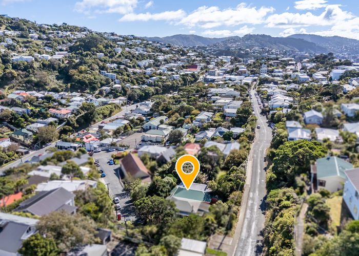  at 3 Lincoln Street, Brooklyn, Wellington, Wellington