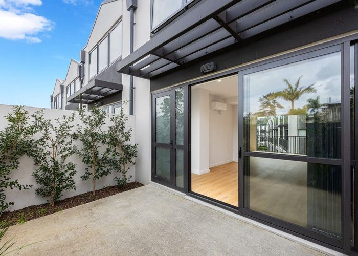  at 3/269 Rosedale Road, Albany, North Shore City, Auckland