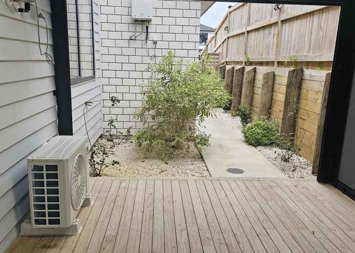  at 5 Kate Duncan Drive, Swanson, Waitakere City, Auckland