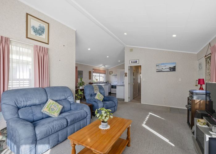  at 3 Salcombe Terrace, Welbourn, New Plymouth