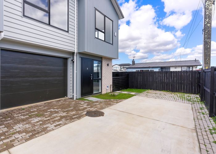  at 27E Von Sturmer Street, Mangere East, Manukau City, Auckland