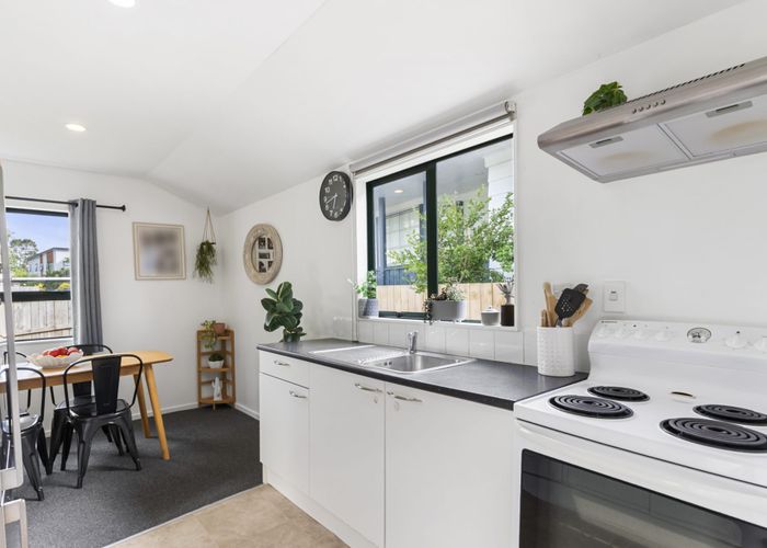  at 2 Ballial Place, West Harbour, Waitakere City, Auckland