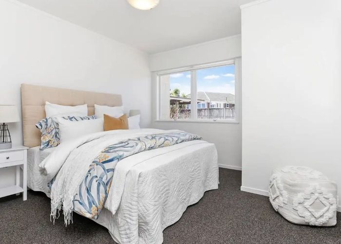  at 2/8 Paul place, Pakuranga, Manukau City, Auckland