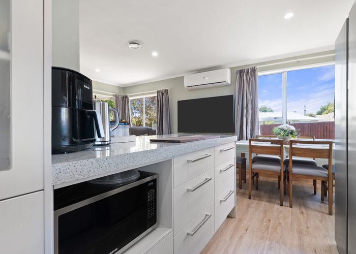  at 2 Magenta Place, Broomfield, Christchurch