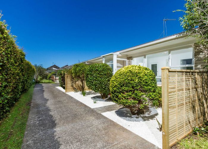  at 2/765 Beach Road, Browns Bay, Auckland