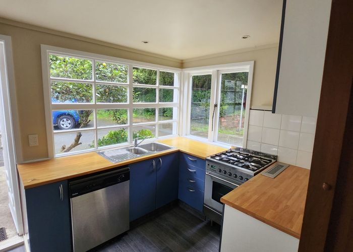  at 43b Patanga, Thorndon, Wellington, Wellington