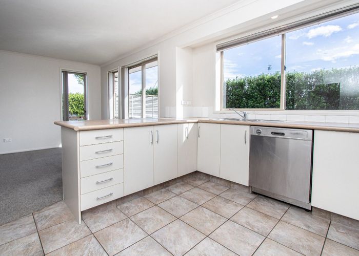  at 2 Parkside Drive, Huntington, Hamilton, Waikato