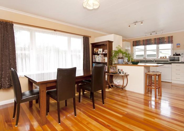  at 12 Park Road, West End, Palmerston North