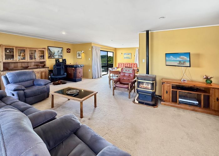  at 2/298 Ocean Road, Ohope, Whakatane, Bay Of Plenty