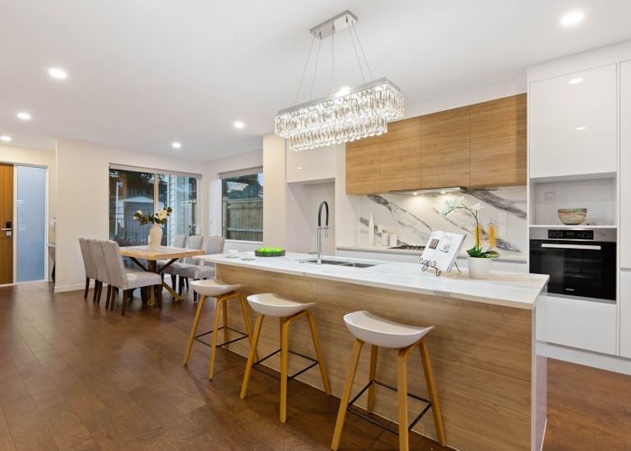  at 5 Gladfield Lane, Te Atatu Peninsula, Auckland